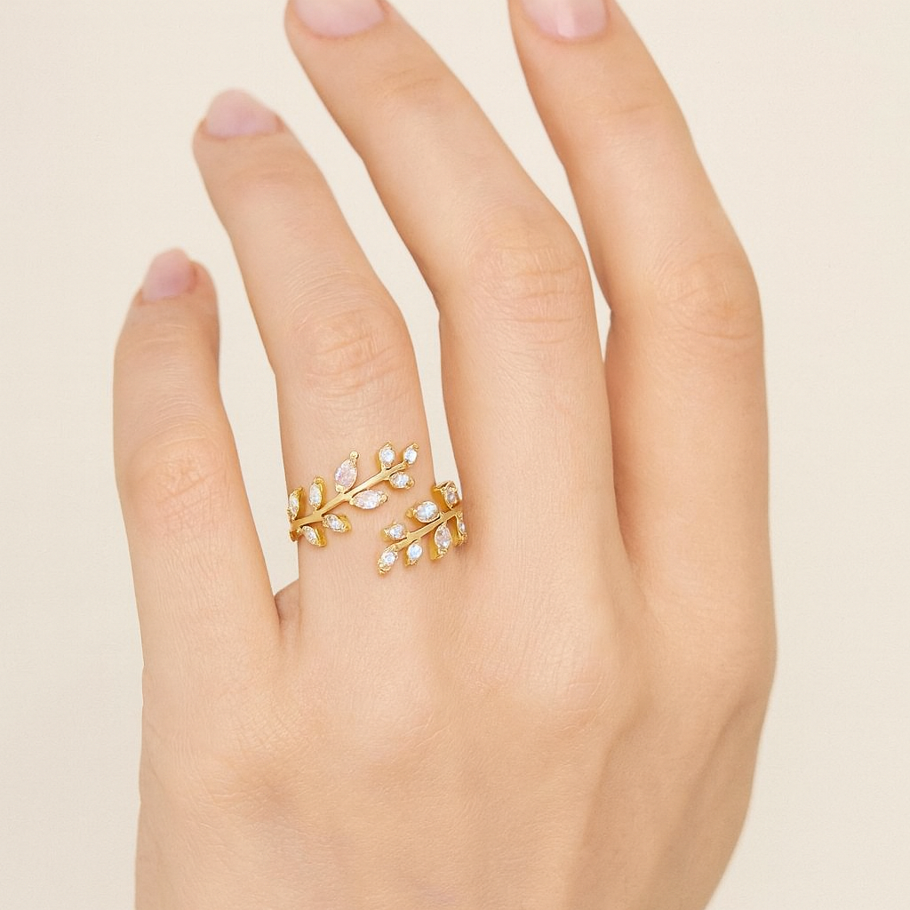 Zircon Leaf Ring (Gold)