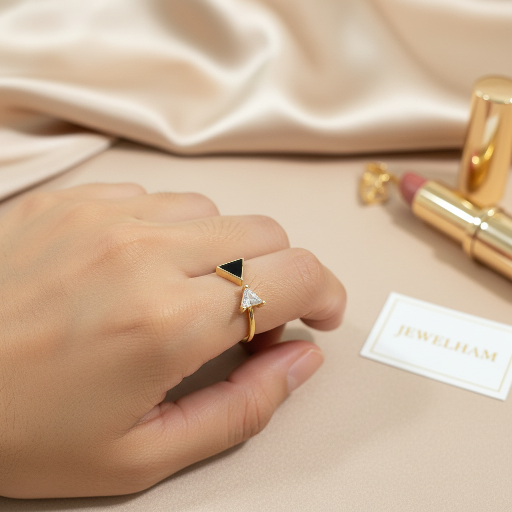 Dual Triangle Crystal Ring